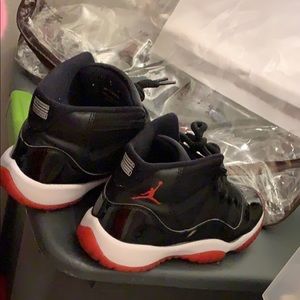 Size 7y deadstock bred 11s shoot an offer shoes are clean just minor creasings